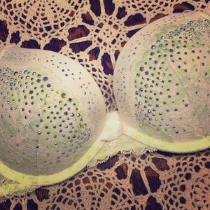 VS Dream Angels Push-up Bra